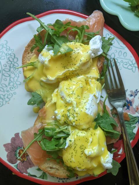 Blender Hollandaise Sauce - Amy Learns to Cook