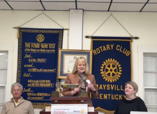 
			
				                                Bob Hendrickson, Jackie Sue Wright Shadoan, and Ellen Cartmell of United Way give a presentation to the Maysville Rotary Club
 
			
		
